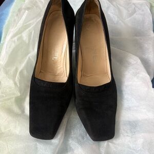 Vibram Black Suede Square Toe Women's Heels